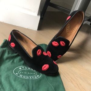 Stubbs & Wootton black red velvet velour kiss lips flats loafers 38.5
